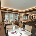 Sarazena 3* زيرمات