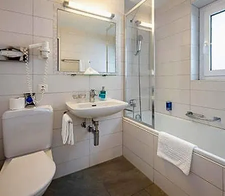 Отель Sarazena 3*
