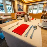 Ξενοδοχείο Sarazena 3*